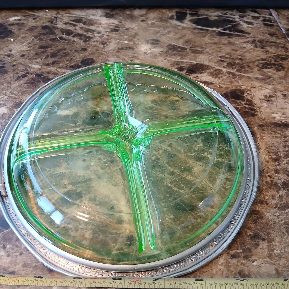 Green Uranium Vaseline Glass Relish Candy Nuts Dish 4 Part Divided DepressionT - Picture 10 of 11
